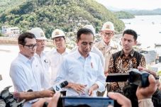 Jokowi Pastikan Infrastruktur...