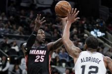 Aldridge dan DeRozan...
