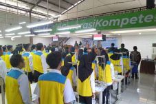 Sebanyak 14.000 Orang...