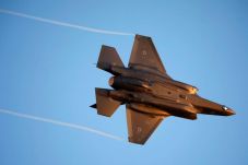 Jet Tempur Siluman F-35...