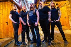 Enslaved Lakoni Proses...