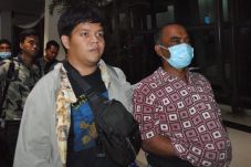 Anggota Satnarkoba Jakbar...