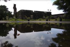 Misteri Cakradana, Arsitek...