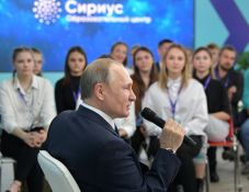Putin: Rusia Harus Jadi...