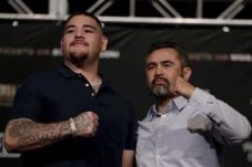 Andy Ruiz dan Pelatih...