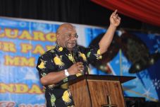 Wagub Papua: Pertandingan...
