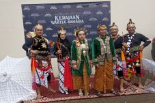 Setelah Kerajaan Agung...