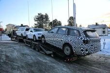 SUV Mewah Buatan Rusia...