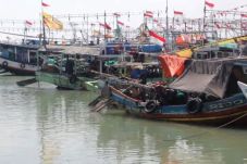 Cuaca Buruk dan Gelombang...