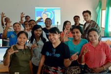 Riset Bareng BAKTI Kominfo,...