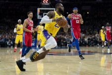 LeBron James Bukukan...