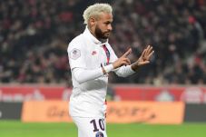 Cetak Gol buat PSG,...