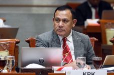 Benny Kabur Harman Tersinggung...