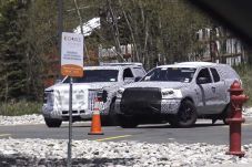 Lagi-Lagi, Ford Bronco...