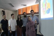 Mahasiswa Australia...