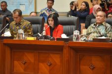 DPR Dukung Pengiriman...