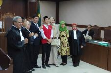 Sidang Vonis Dede Lutfi,...