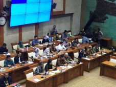 Rapat APBN di DPR, Menkeu...