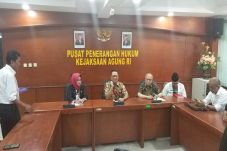 Kejagung Bantah Ada...