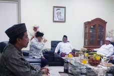 Anis Baswedan Kunjungi...