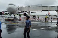 Pakai Airbus 330-300,...