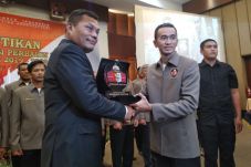 Pimpin Perbakin Banten,...