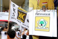 Riset Komunikasi Politik,...