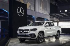 Mercedes-Benz Dikabarkan...