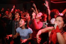 Angkat Kultur Karaoke,...