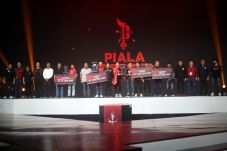 Sukses Digelar, Piala...