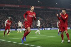 Halau Juventus, Liverpool...