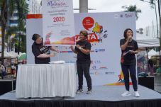 Jalan-jalan Sekaligus...