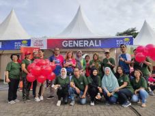 Berjuang Bersama Melawan...