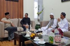 Dahlan Iskan, KH Lutfi...