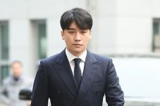 Seungri Diperintahkan...