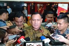 Firli Bahuri Cs Rajin...