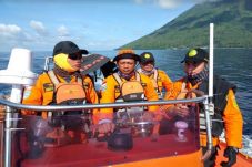 Pencarian Hari ke-7,...
