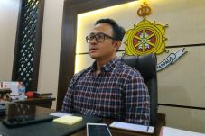 Ngaku Pejabat Polri,...