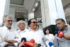 Datangi Kantor Sri Mulyani,...