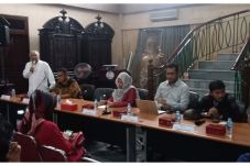 Korupsi Merajalela,...