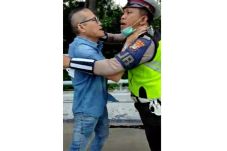 Viral, Tak Terima Ditilang...