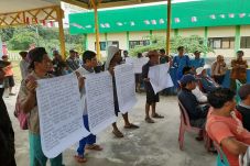 Warga Pulau Enggano...