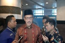 Dampak Corona, Dalam...