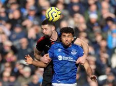Babak I: Walcott Cedera,...