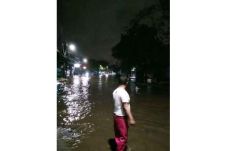 Diguyur Hujan Lebat,...