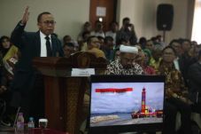 Bupati Pasangkayu Raih...