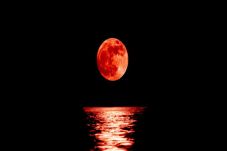 Supermoon Pertama di...
