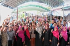 Perkuat Akar Rumput,...