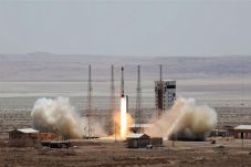 Iran Bersiap Luncurkan...