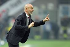 Pioli Soroti Pertahanan...